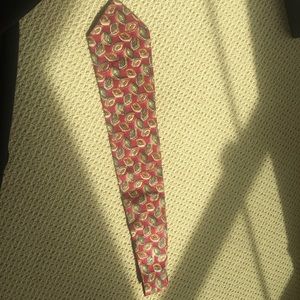 Men’s designer silk tie